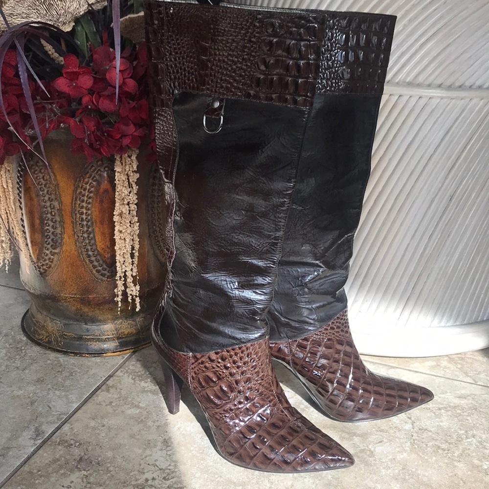 Ladies Chocalate Brown Heeled Boots Size 9
